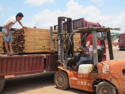 松木裝車 (1)_調整大小